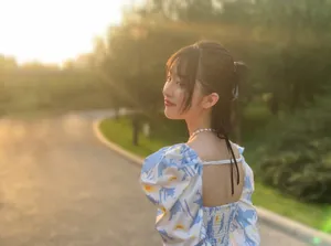 邓恩熙甜美少女写真图片