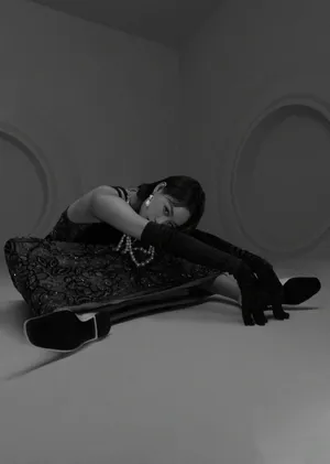 蓝盈莹时尚摩登杂志写真大片_2