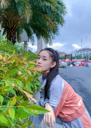 蒋依依运动装清新街拍照图片_8
