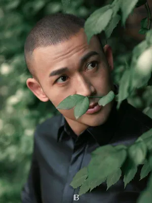 聂远早秋休闲森林大片写真图片_5