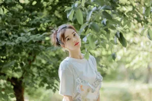 袁姗姗印花裙小清新写真图片_4