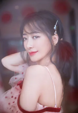 陈紫函吊带裙性感优雅写真图片_2