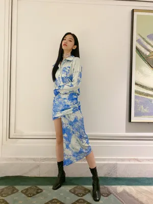 曾可妮蓝裙性感私服照图片_4