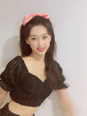 宣璐蝴蝶结露腰私服照图片_7