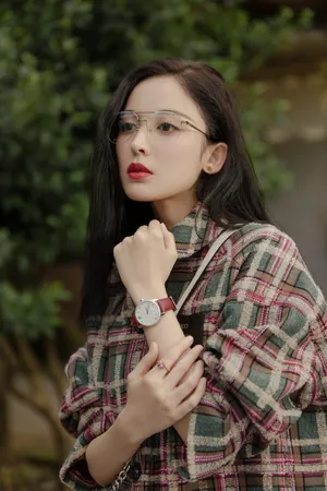 古力娜扎初秋复古光影大片写真图片_7
