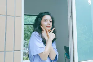 赵今麦俏丽甜美写真花絮图片_2