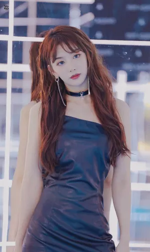 孔雪儿裹胸礼服性感写真图片_6