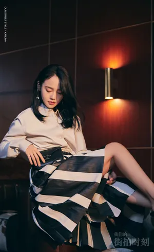 张佳宁条纹长裙个性写真图片_4