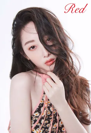 蒋梦婕粉裙性感写真图片