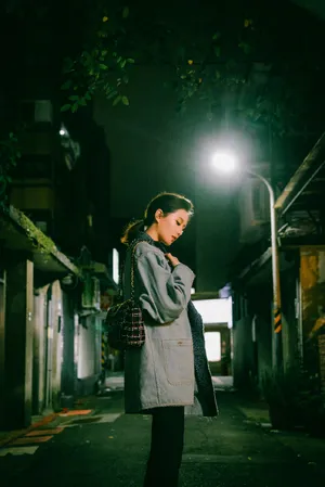 刘诗诗傍晚街拍写真图片_4