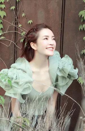 种丹妮清爽抹茶绿写真图片_2