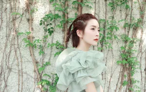 种丹妮清爽抹茶绿写真图片_4
