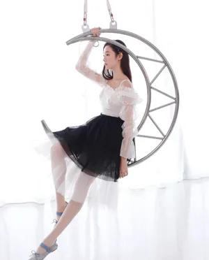 张艺凡吊带纱裙性感写真图片_1