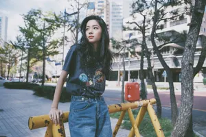 庄达菲白皙清纯海边写真图片_2