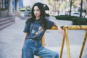 庄达菲白皙清纯海边写真图片_10