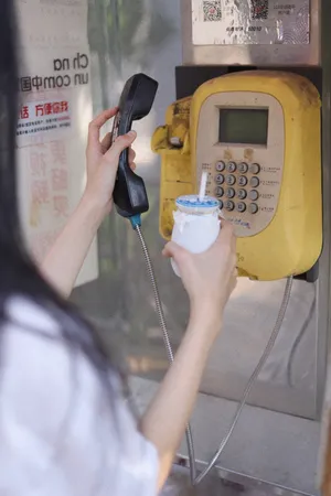 庄达菲胡同清纯街拍写真图片_6