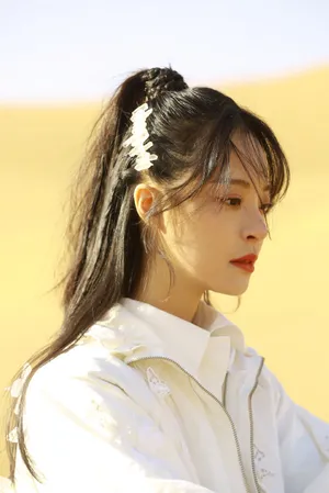 李莎旻子唯美沙漠写真图片_8