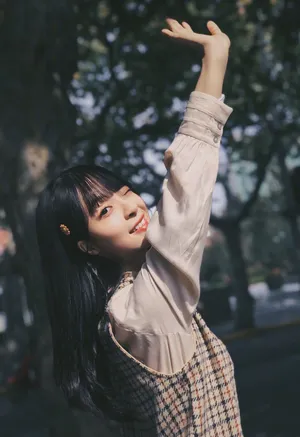 李莎旻子清纯甜美写真图片_2