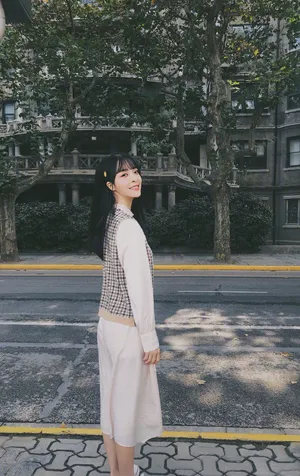 李莎旻子清纯甜美写真图片_6