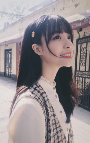 李莎旻子清纯甜美写真图片_8
