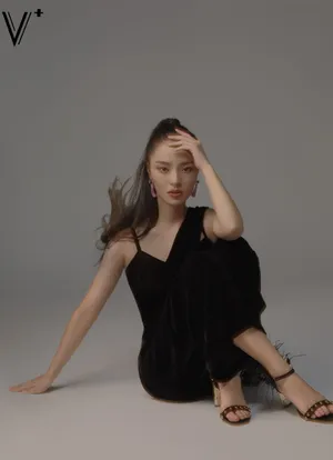 李莎旻子酷美撩人写真图片_2