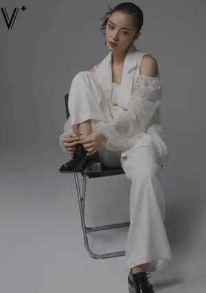 李莎旻子酷美撩人写真图片_7