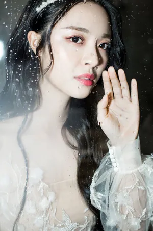 李莎旻子唯美迷人写真图片_2