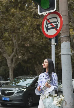 李莎旻子时尚街拍图片_6