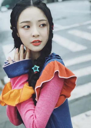 李莎旻子麻花辫甜美写真图片_5