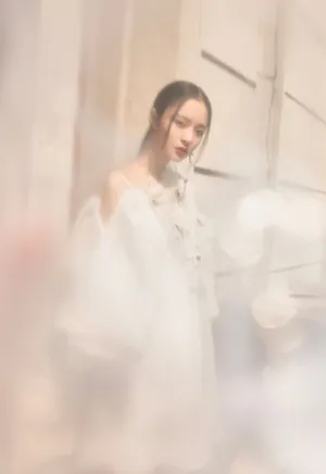 李莎旻子性感露肩写真图片_7