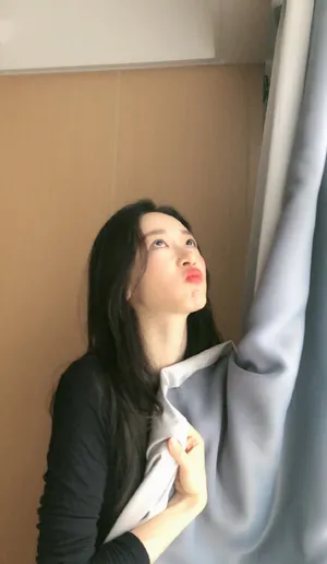 许潇晗萌趣搞怪生活照图片