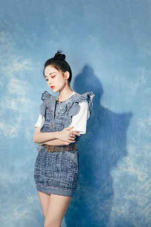 古力娜扎清爽甜美写真图片