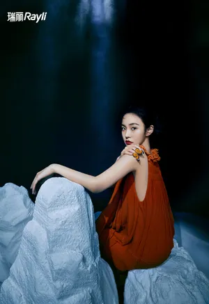 张佳宁最新魅力写真大片_7