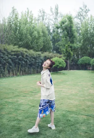 李一桐清新活力写真图片_4
