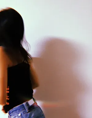 许潇晗气质唯美居家写真_2