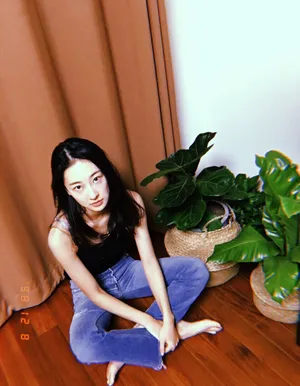 许潇晗气质唯美居家写真_4