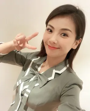 刘涛女团服性感俏皮图片_5