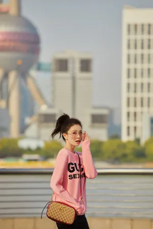 白鹿粉色甜美写真图片_4