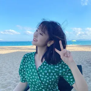 邢菲丸子头甜美自拍图片_5