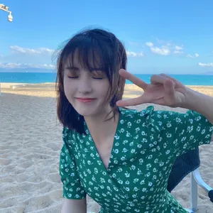 邢菲丸子头甜美自拍图片_6