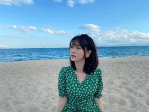 邢菲丸子头甜美自拍图片_7