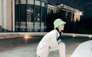 赵小棠夜景随性街拍照图片_4