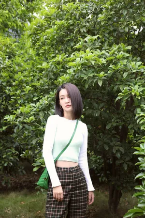 李沁露脐装性感写真图片_2