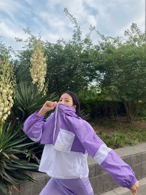 周雨彤休闲运动风私服照图片