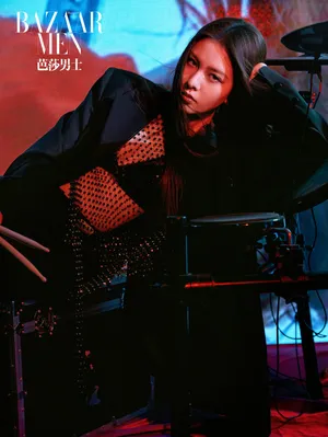 宋妍霏心机美背杀写真图片_3