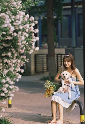 任敏吊带裙清新甜美写真图片_7