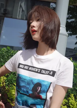 任敏短袖甜美俏皮街拍图片_2