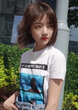 任敏短袖甜美俏皮街拍图片_4