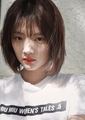 任敏短袖甜美俏皮街拍图片_6