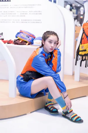 赵小棠阳光率性运动装图片_3